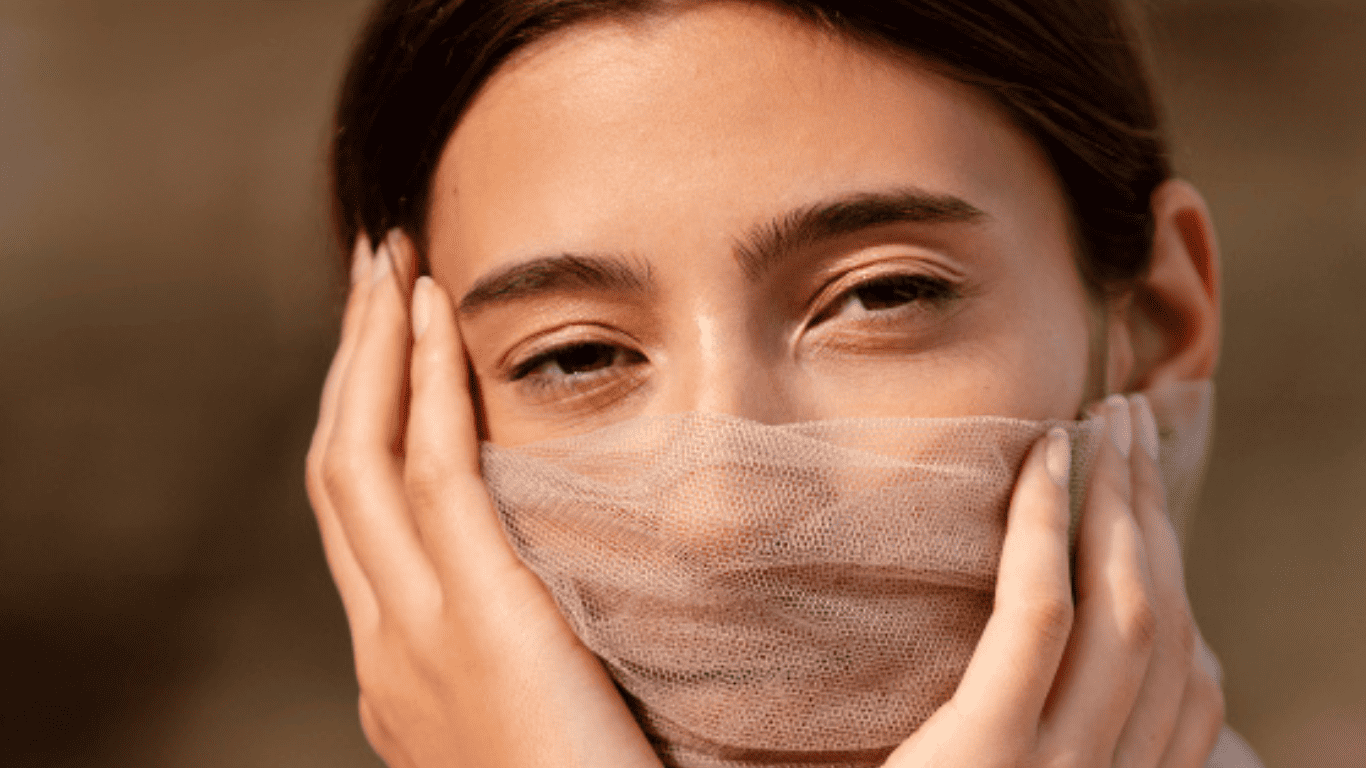 Contaminación atmosférica y piel: cómo proteger tu barrera cutánea frente al exposoma urbano