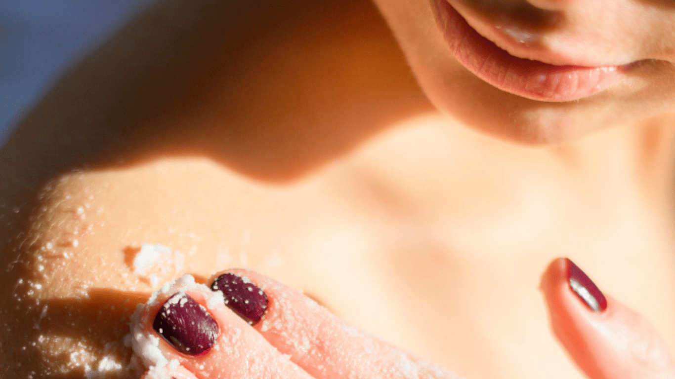 Cómo exfoliar la cara correctamente según tu tipo de piel