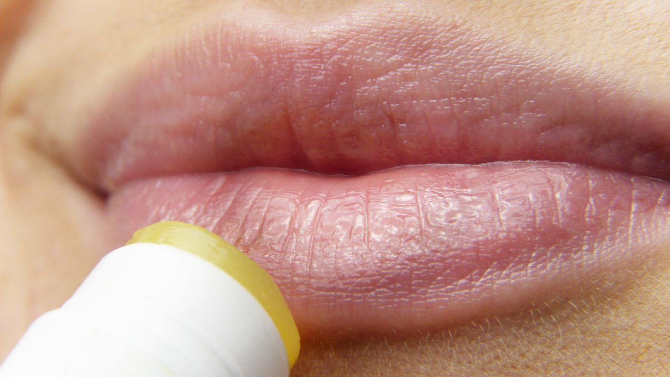 Código de barras en los labios: cómo prevenirlo y tratarlo de forma eficaz